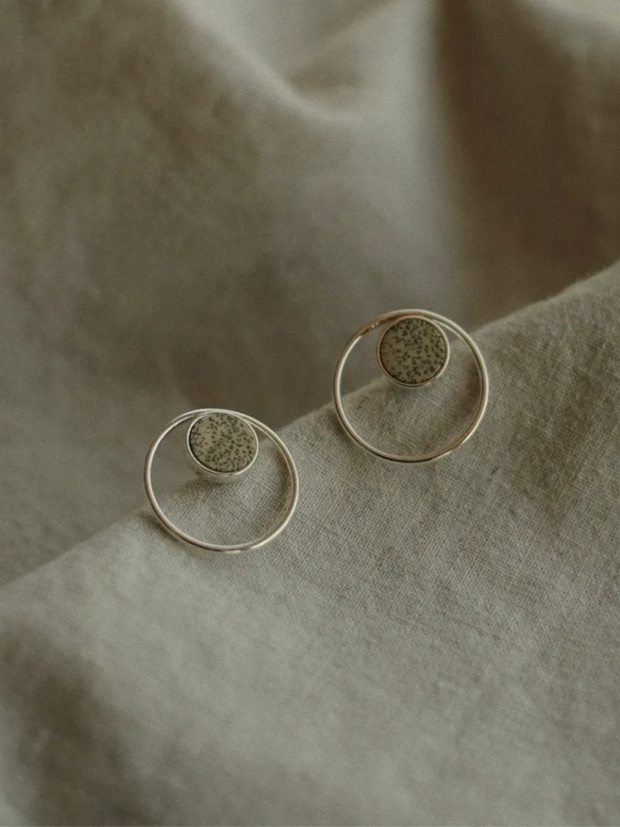 Dendrite circle earrings in sterling silver