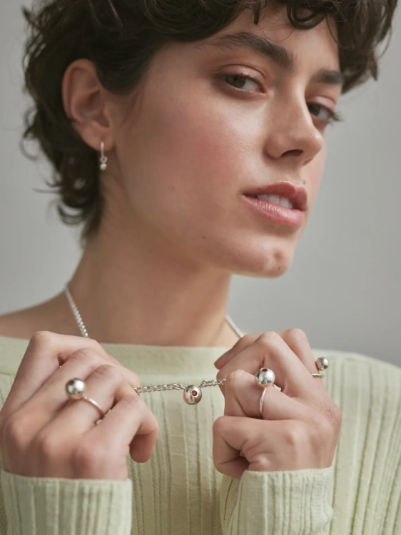 Modern sterling silver chain necklace with Baltic amber