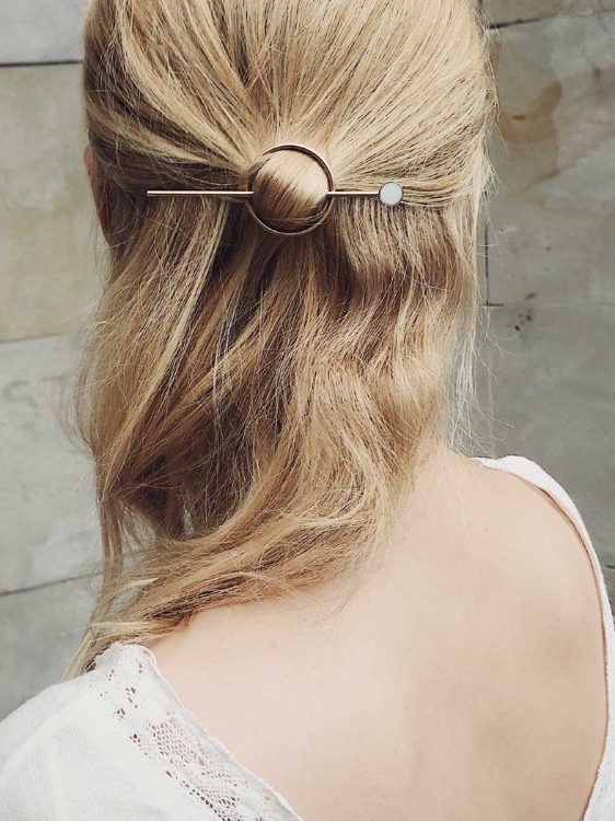 Delicate bridal hair clip with natural white opal