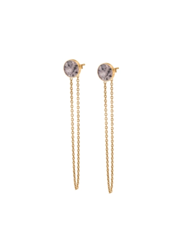 Long gold earrings with pink stone and delicate chain