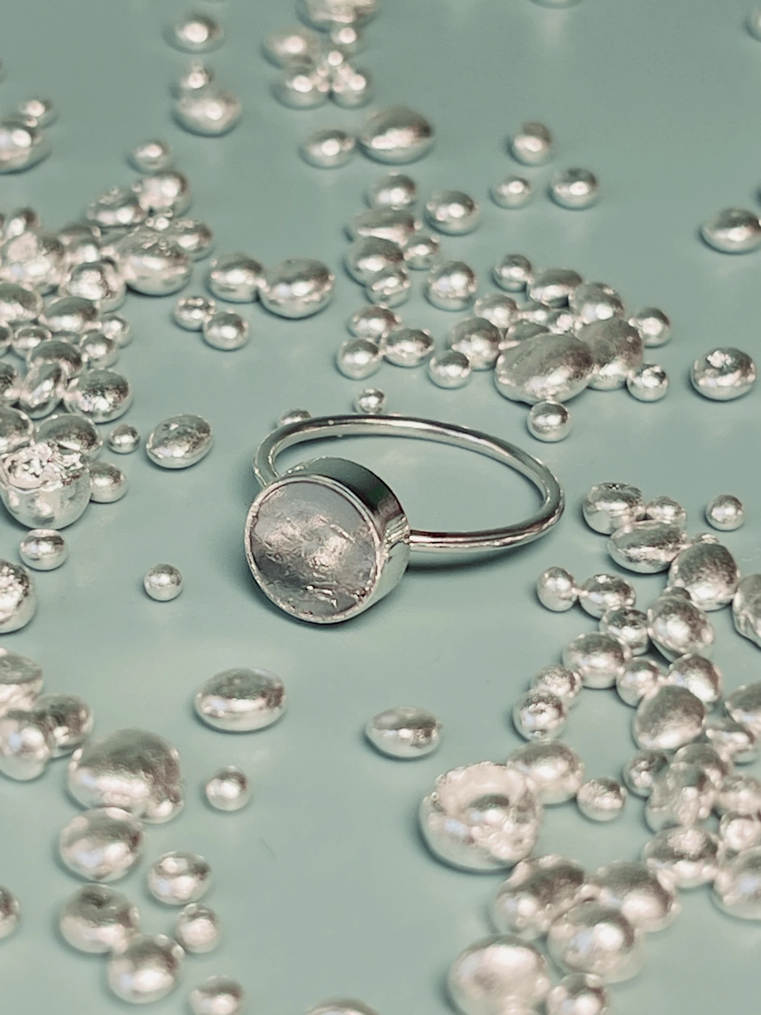 GOld and silver jewelry with meteorites